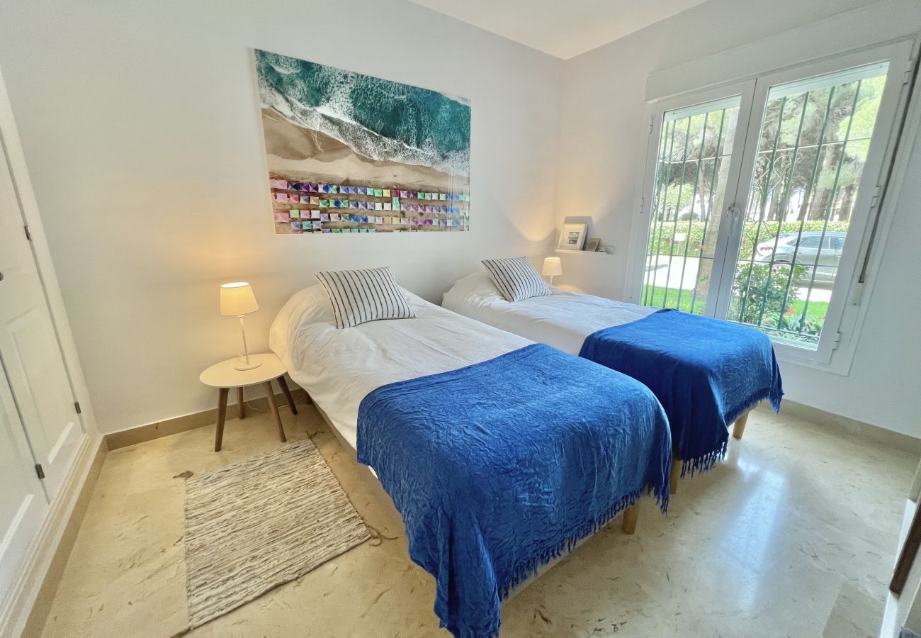 Apartment in Estepona - ( REF 7) Apartamento cerca del mar en El Presidente