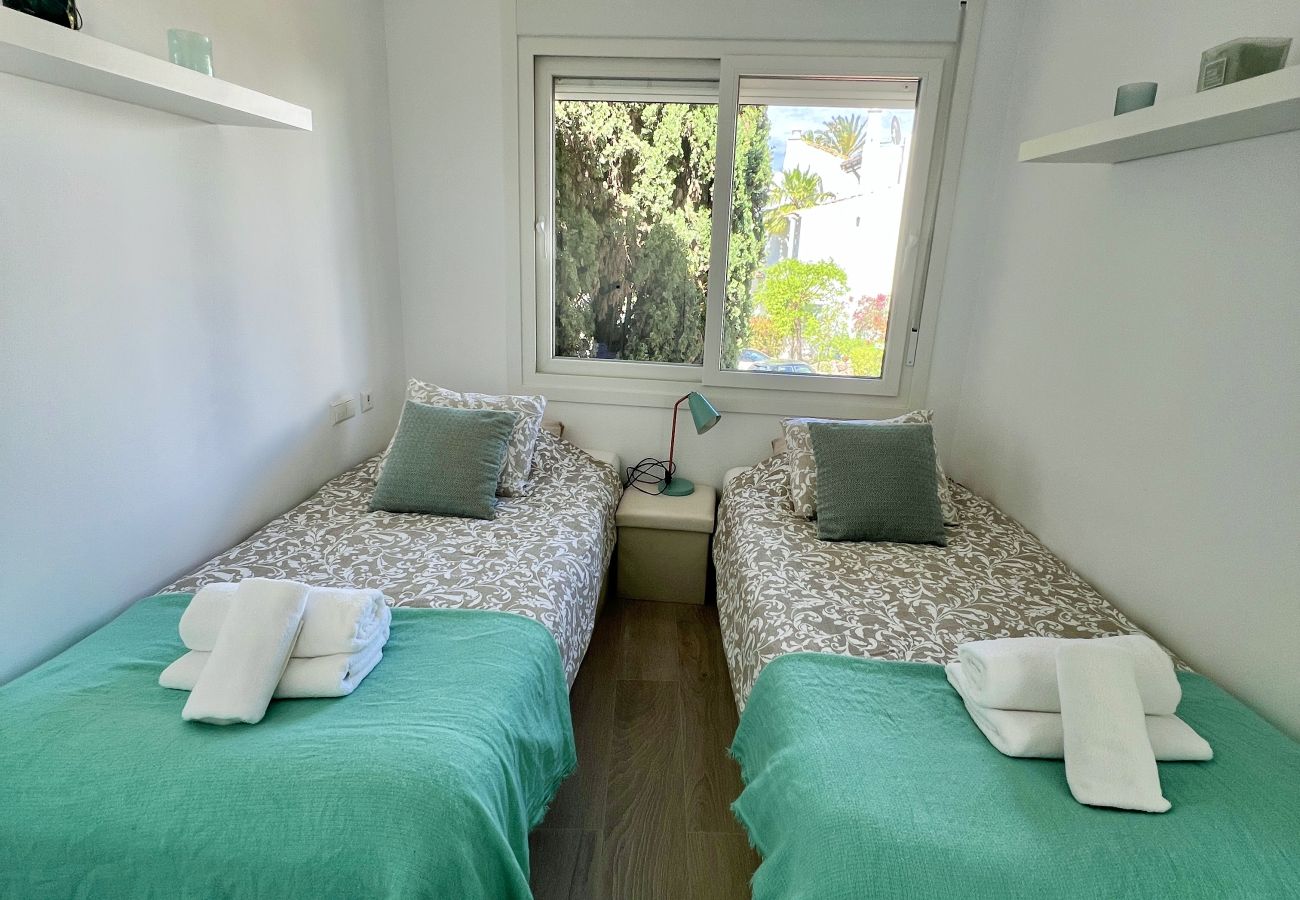 Townhouse in Estepona - 1 - House near the sea in Costalita