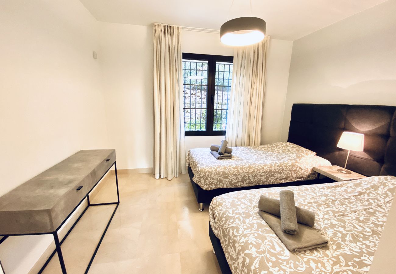 Apartment in Benahavís - 27 - Apt in las Jacarandas, Los Arqueros, Benahavis