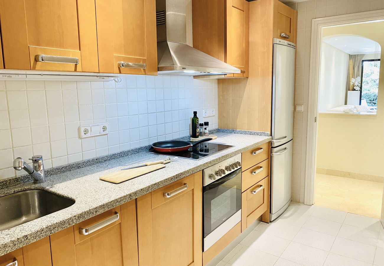 Apartment in Benahavís - 27 - Apt in las Jacarandas, Los Arqueros, Benahavis