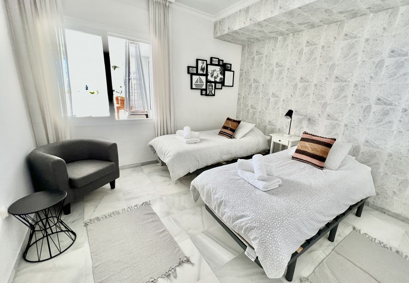 Apartment in Marbella - (REF 39 ) Apartment in Bahia de Marbella