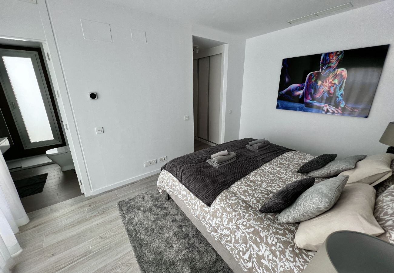 Apartment in Estepona - (REF 42) Modern apartment in Cancelada