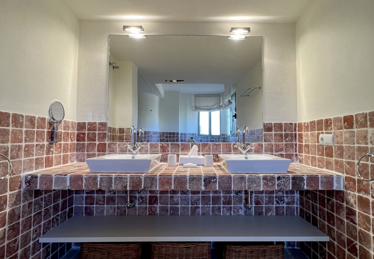 Apartment in Benahavís - 17-Large apartment in Benahavis with sea and valley views