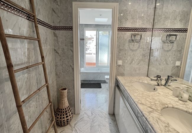 Terraced House in Estepona - 2 - Large townhouse close to the beach in Costalita Terraced House in Estepona - 2 - Large townhouse close to the beach in Costalita
