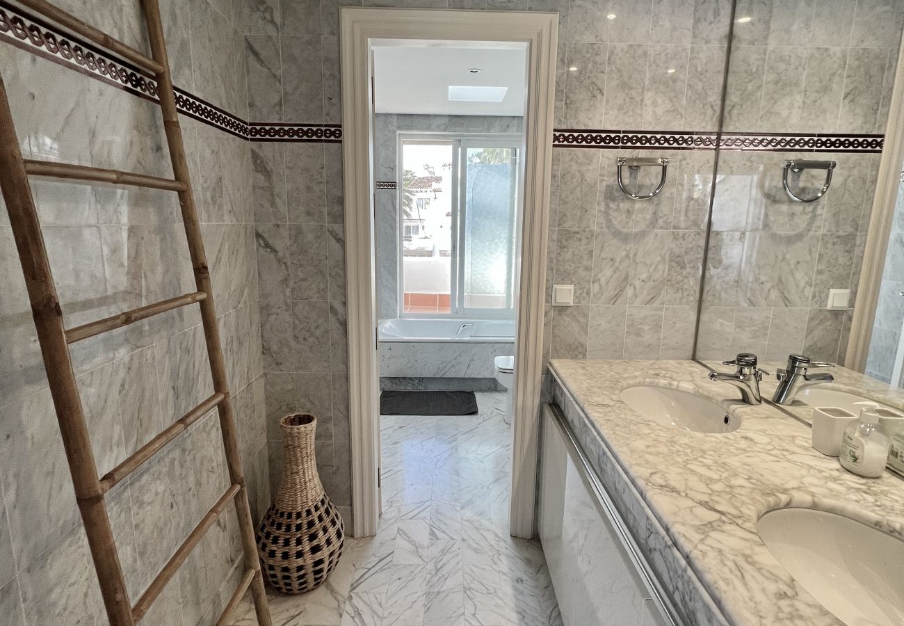Townhouse in Estepona - 2 - Large townhouse close to the beach in Costalita