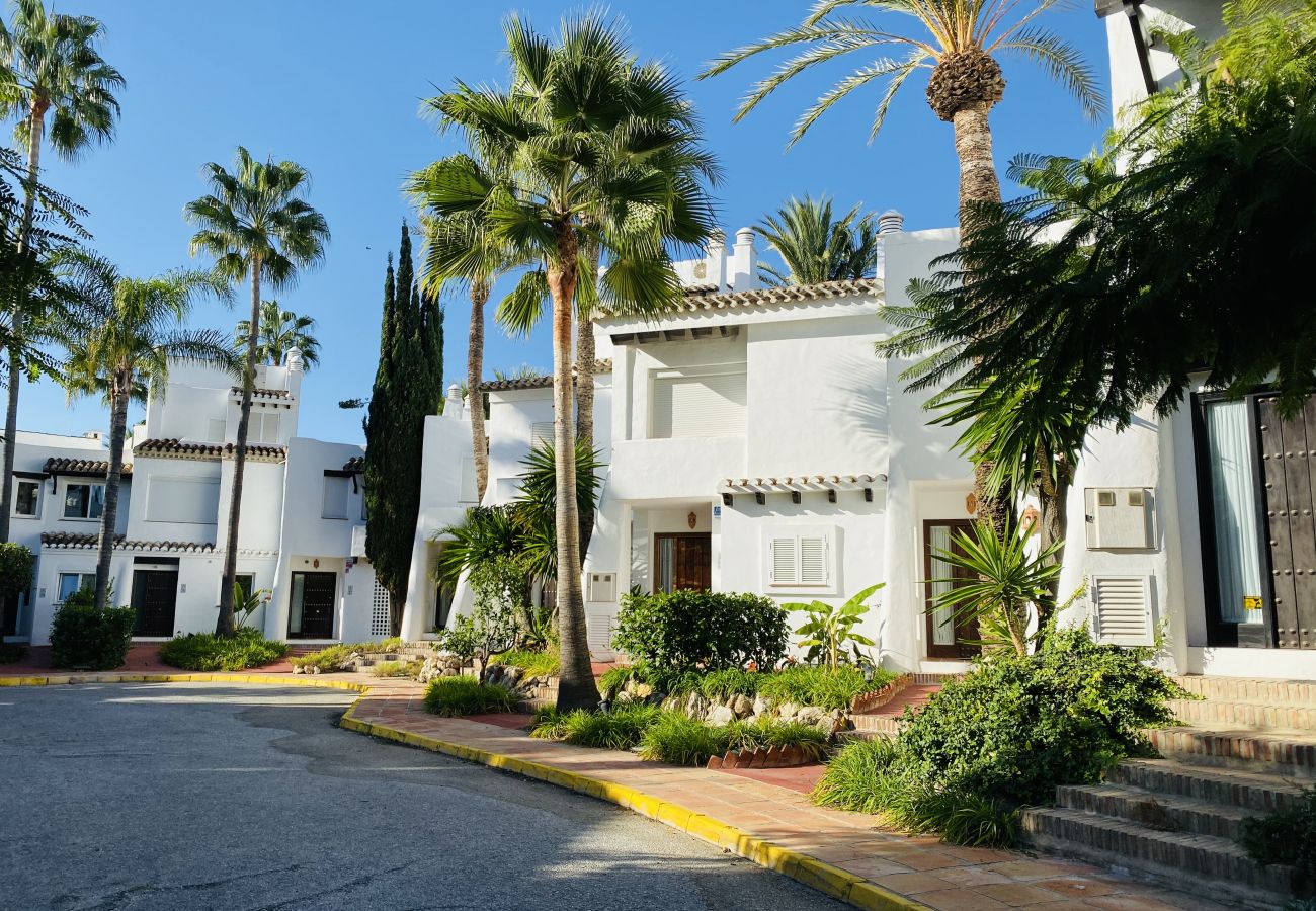Townhouse in Estepona - 2 - Large townhouse close to the beach in Costalita