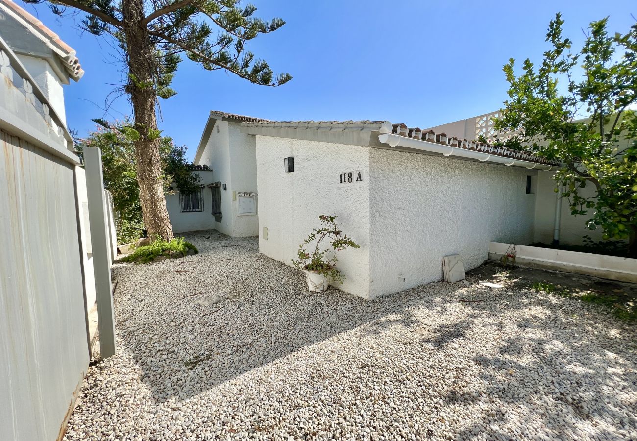 Villa in Estepona - 58 -Villa 9p , private swimming pool, close to the sea