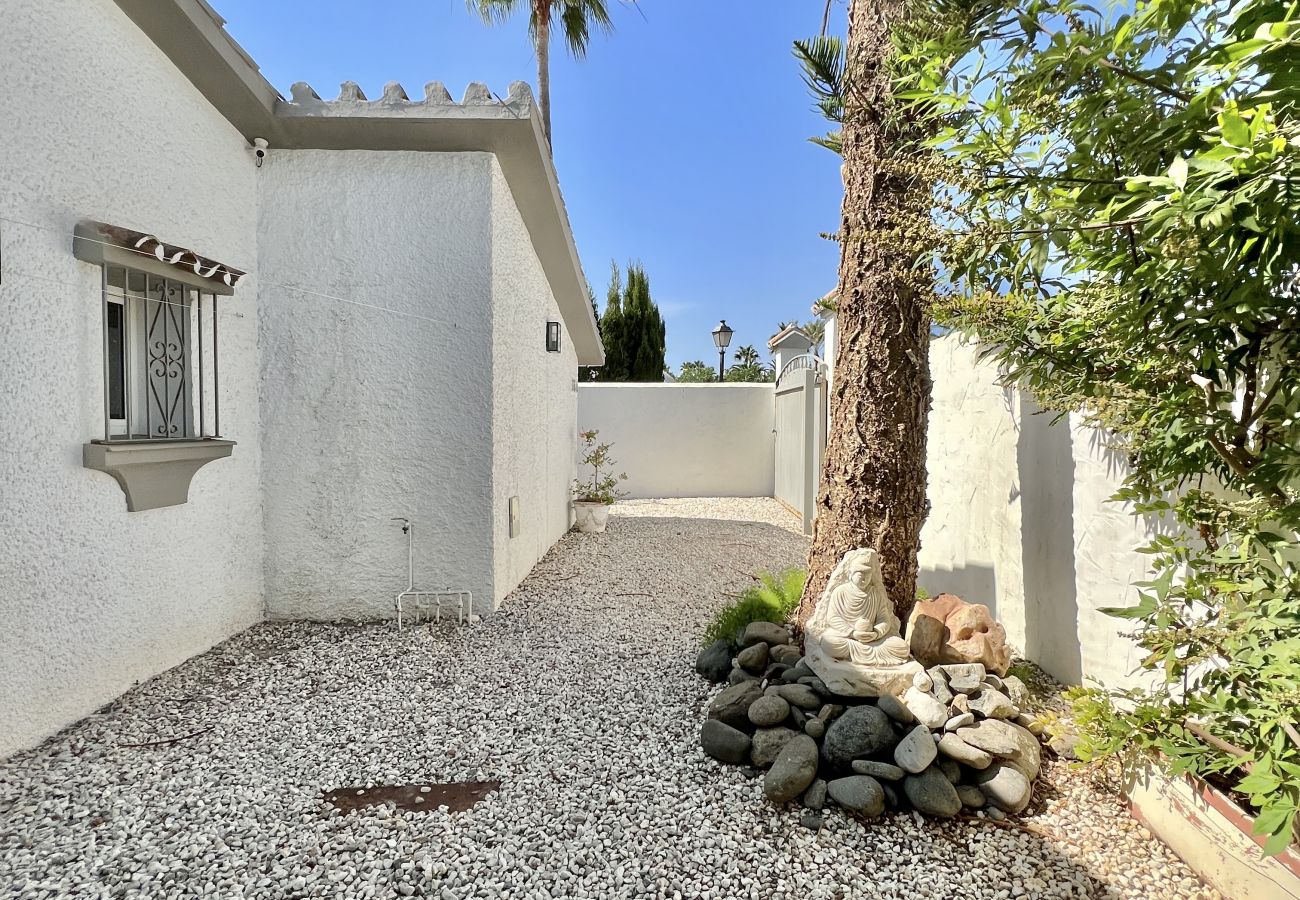 Villa in Estepona - 58 -Villa 9p , private swimming pool, close to the sea