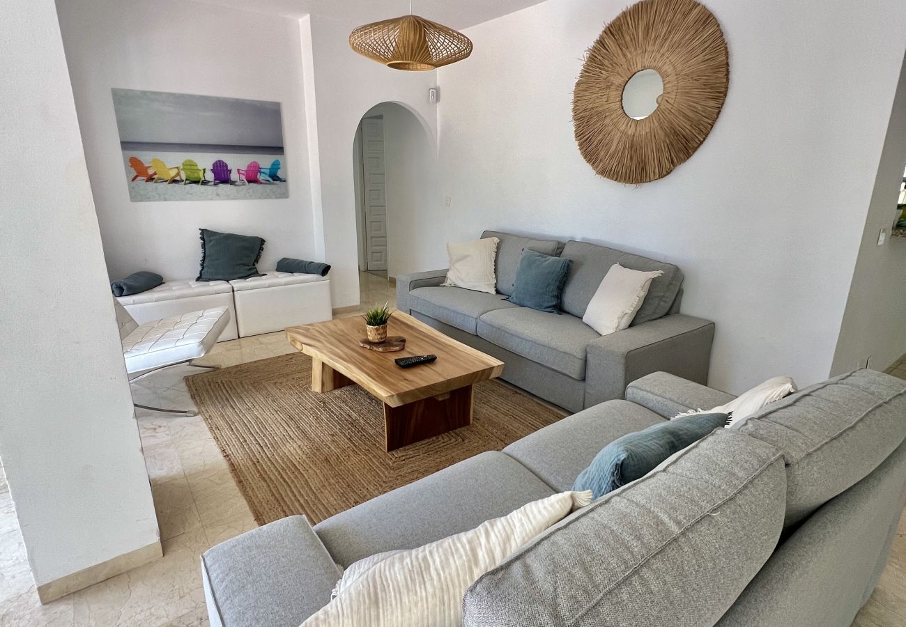 Villa in Estepona - 58 -Villa 9p , private swimming pool, close to the sea