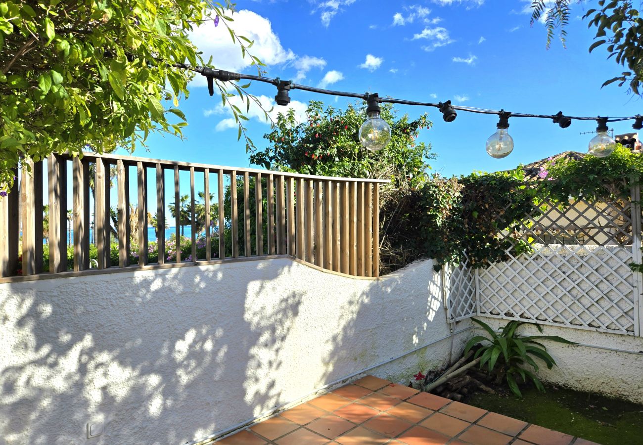 Villa in Estepona - 58 -Villa 9p , private swimming pool, close to the sea