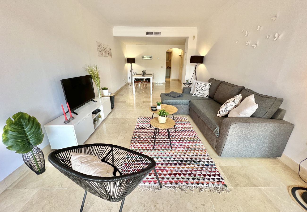Apartamento en Marbella - (REF 32) Piso en el golf de Santa Maria, Elviria 