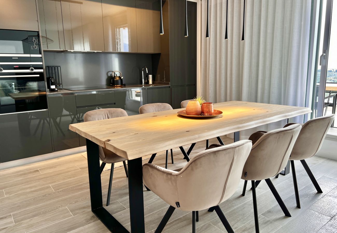 Apartamento en Estepona - (REF 42) Apartamento moderno en Cancelada