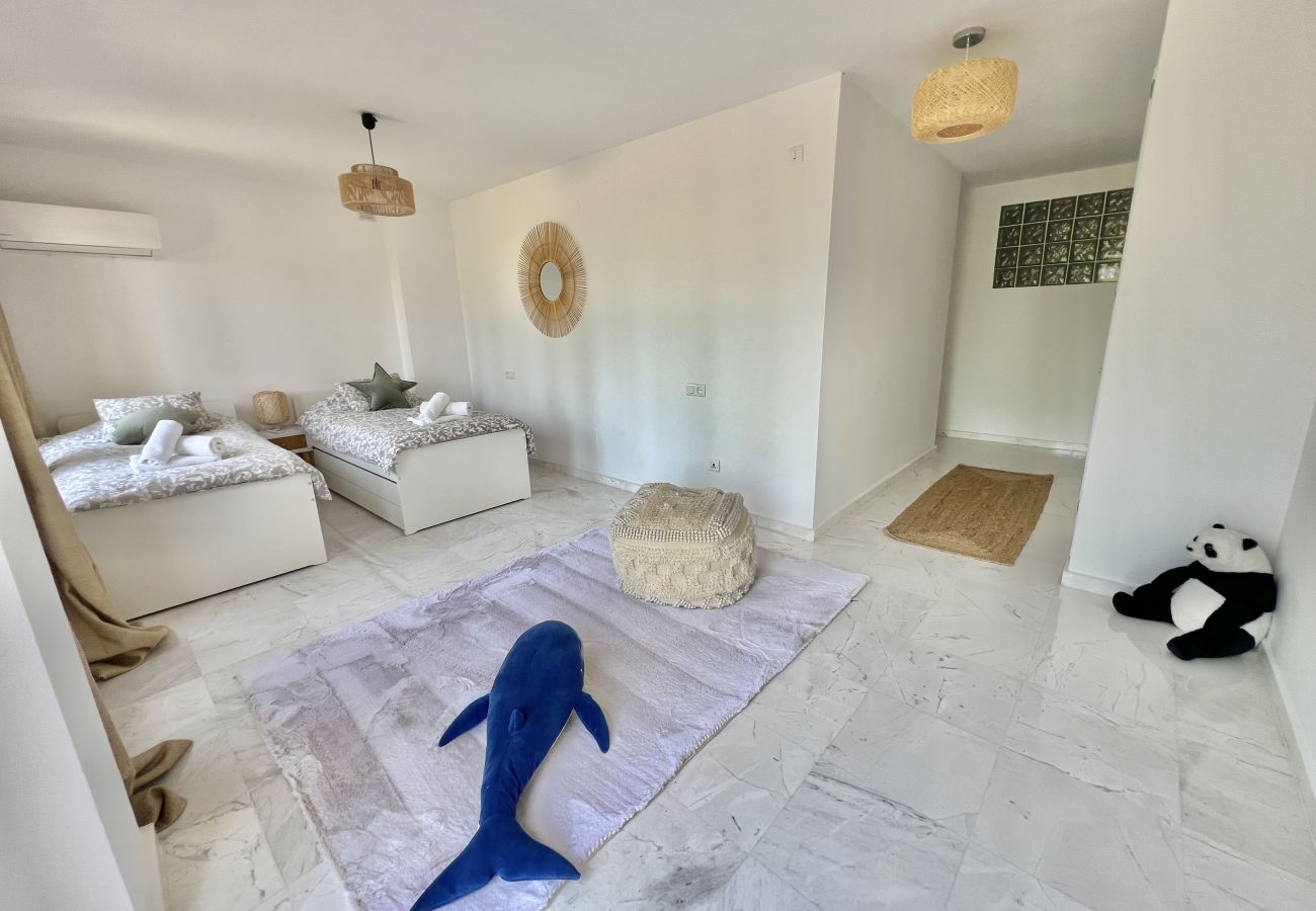 Apartamento en Ojen - 5 - Amplio piso en Ojen-Buganvillas