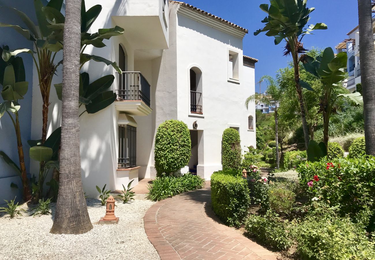 Appartement à Benahavís - (REF 21) Penthouse sur le golf de Los Arqueros 